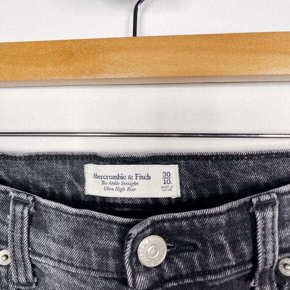 Abercrombie & Fitch 30 / 10 Long Black The Ankle Straight Ultra High Rise Jeans - Picture 9 of 10